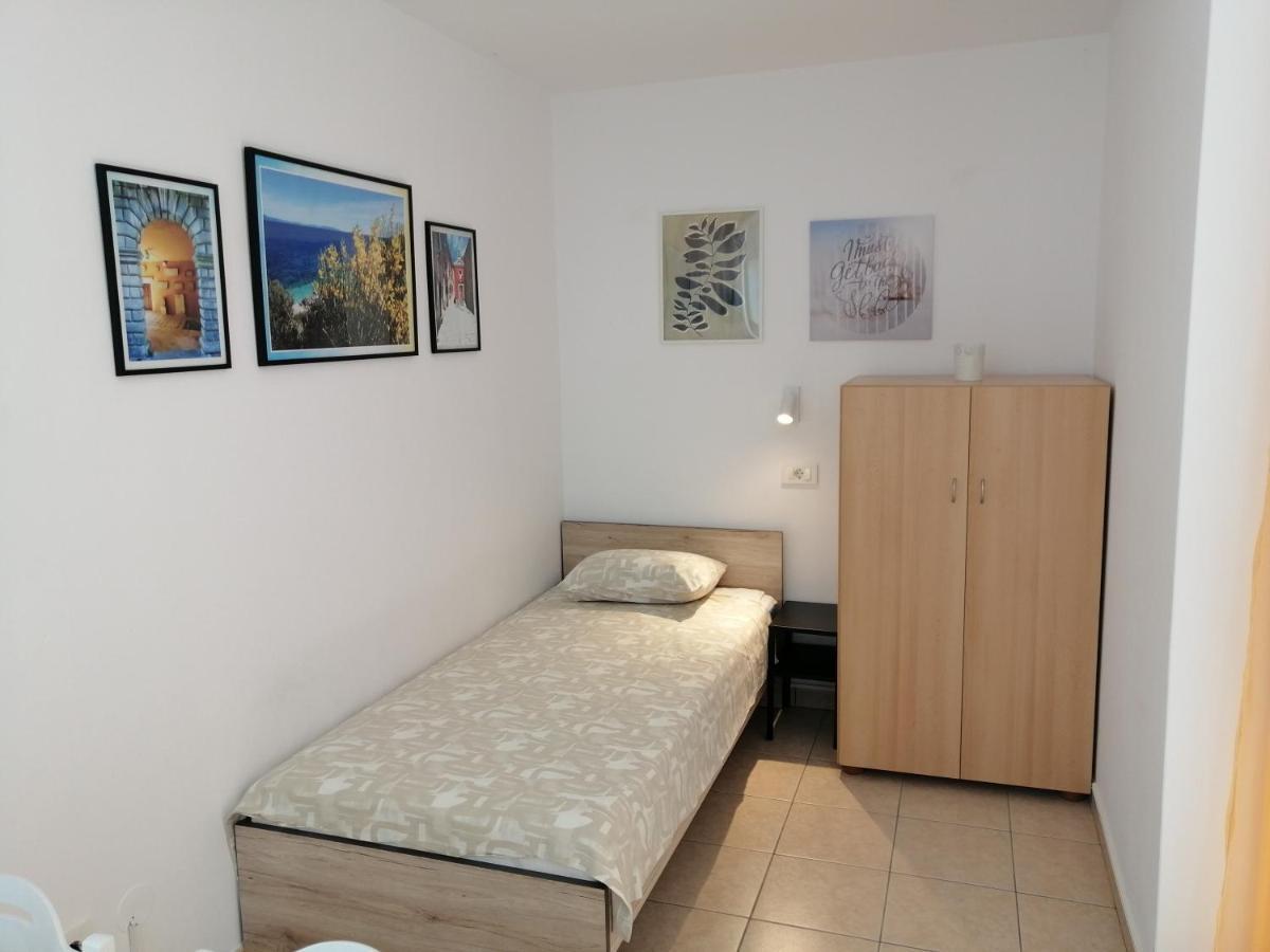 Apartment Rosanna - Intermezzo in center of Rabac Esterno foto